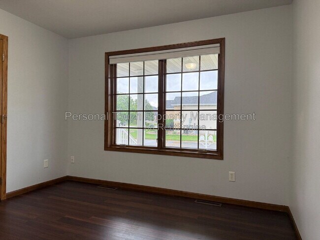 Building Photo - 3539 Woodbury Ct S