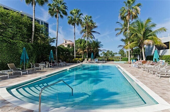 Building Photo - 4751 Gulf Shore Blvd N