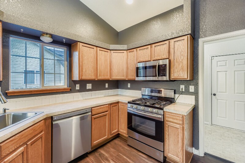 Building Photo - 534 Springwood Ct