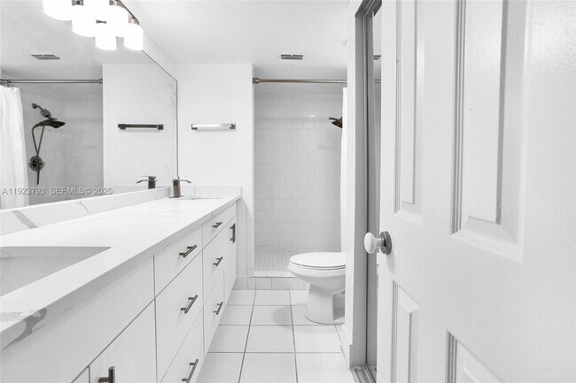 Building Photo - 4059 Palm Bay Cir