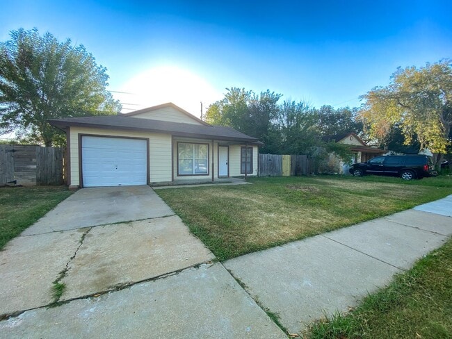 Building Photo - 3 Bedr/ 1 bath Beautiful Home in Hockley, TX