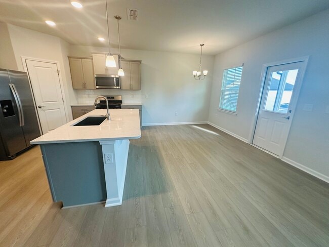 Building Photo - 520 Providence Spgs Ln