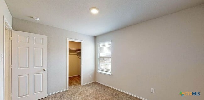 Building Photo - 1010 Prairie Clover Rd