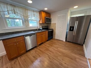 Building Photo - 581 Liberty St