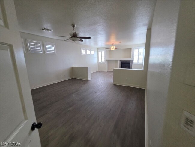 Building Photo - 9622 Staff Ln
