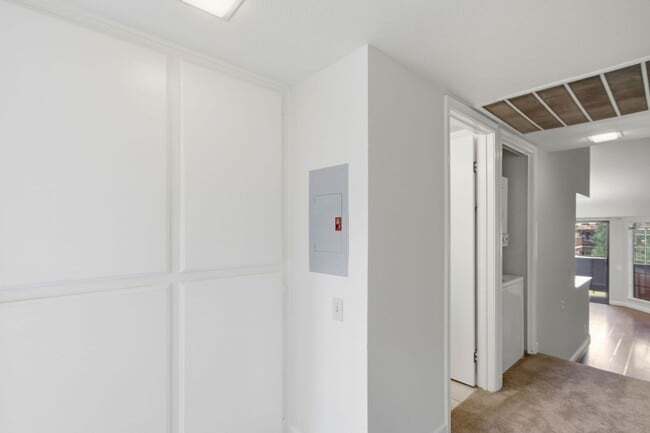 Building Photo - Sunnyvale Condo for Rent!