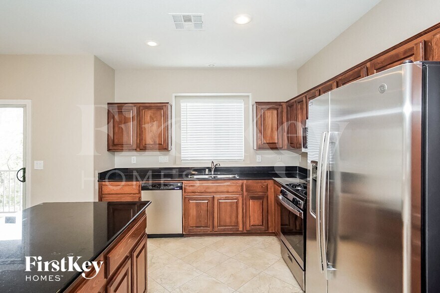 Building Photo - 8688 Pico Grande Ct