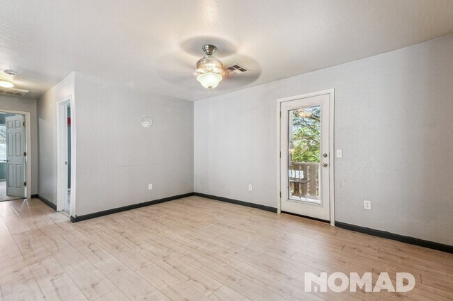 Building Photo - Spacious 4BR House in Litchfield Park