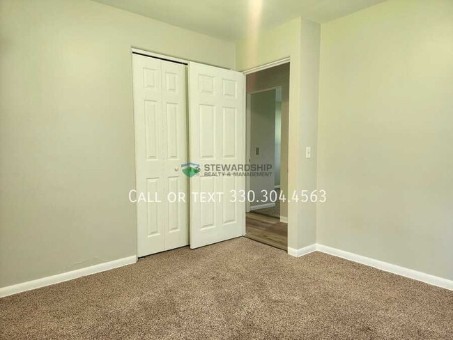 Building Photo - 8250 E Wadora Cir NW