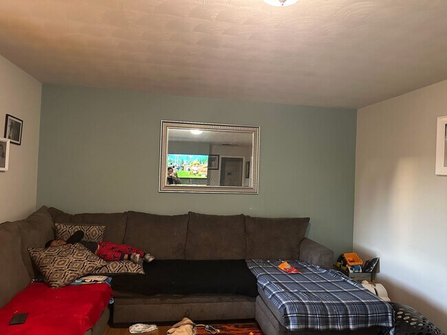 Building Photo - Long Realty & Property Management - 4 Bed ...
