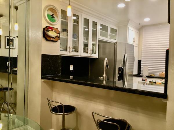 Remodeled Kitchen with Ocean View Breakfast bar - 1400 Pacific Coast Hwy