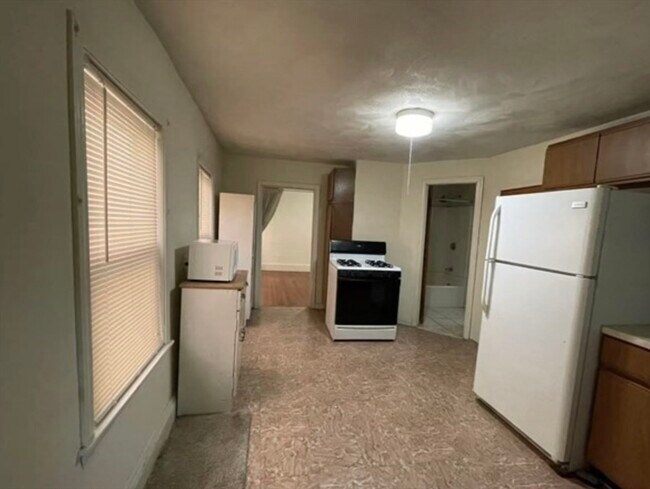 Building Photo - 251 Broadway