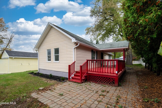 Building Photo - 644 Delaware Ave