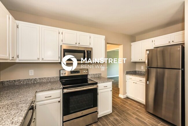 Building Photo - 4 Bedroom Pet-Friendly Home in CHARLOTTE, ...