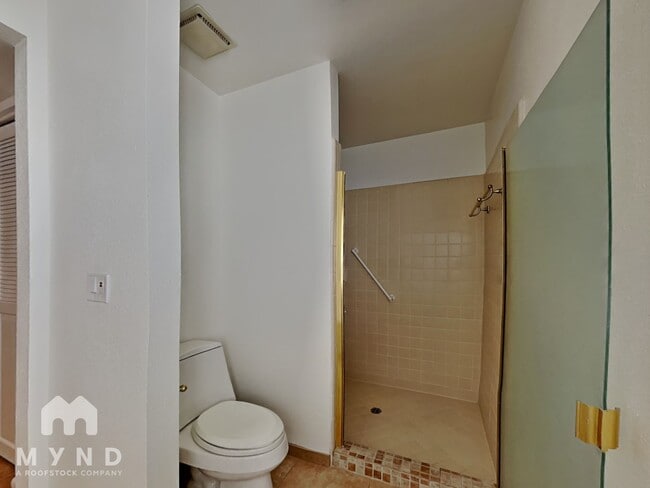 Building Photo - 8176 E Del Cuarzo Dr