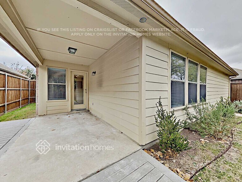 Building Photo - 510 Maplewood Dr
