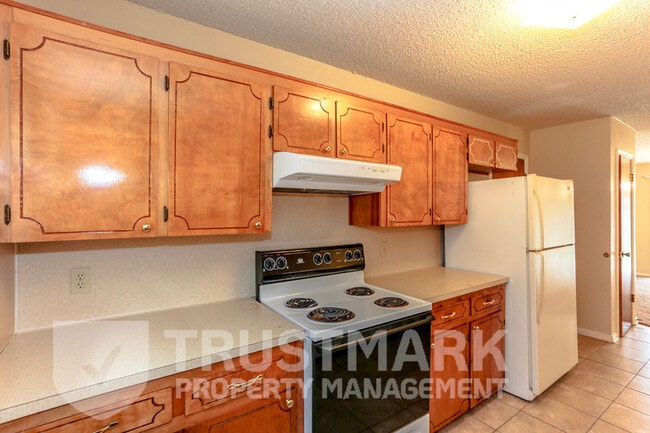 Building Photo - 2110 El Dorado Dr