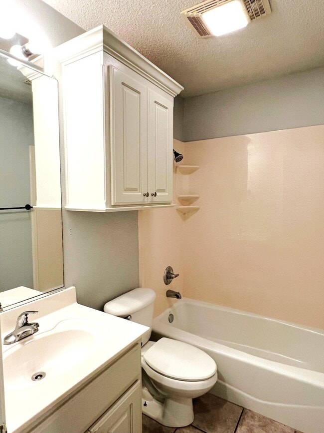 Building Photo - 3111 109th St