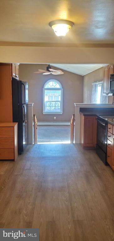 Building Photo - 345 Fir St