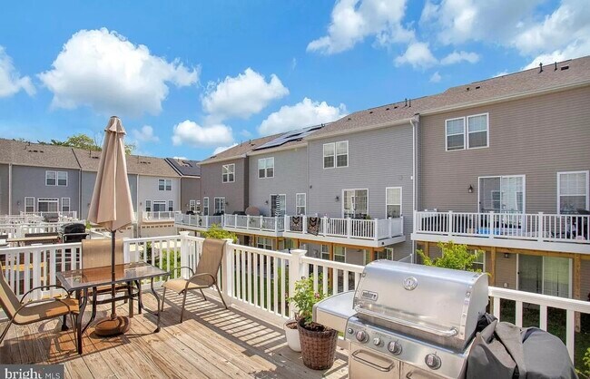 Rear patio - 3004 Ewell Ln