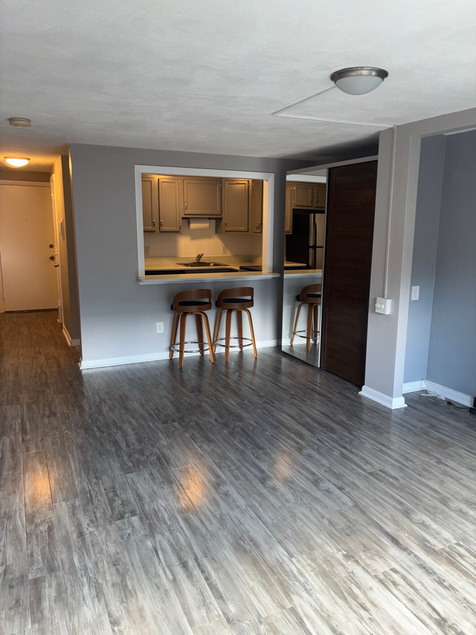 Building Photo - 608 Boston Post Rd E