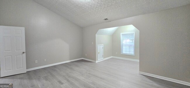 Building Photo - 610 James Ridge Dr