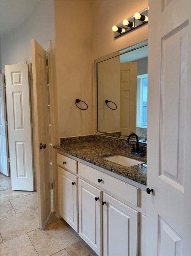 Building Photo - 8230 Falling Water Ct