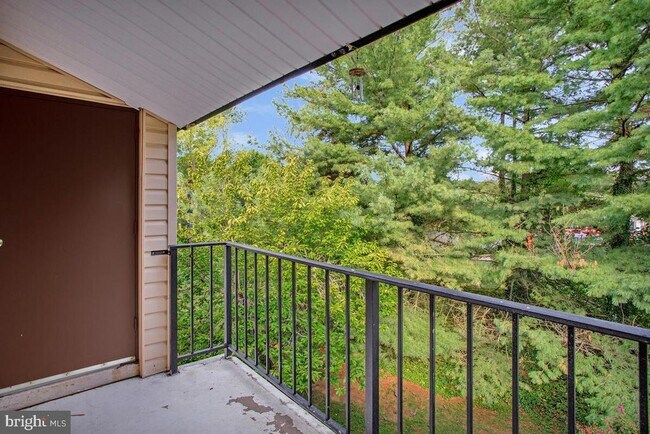 Building Photo - 2574 Riva Rd