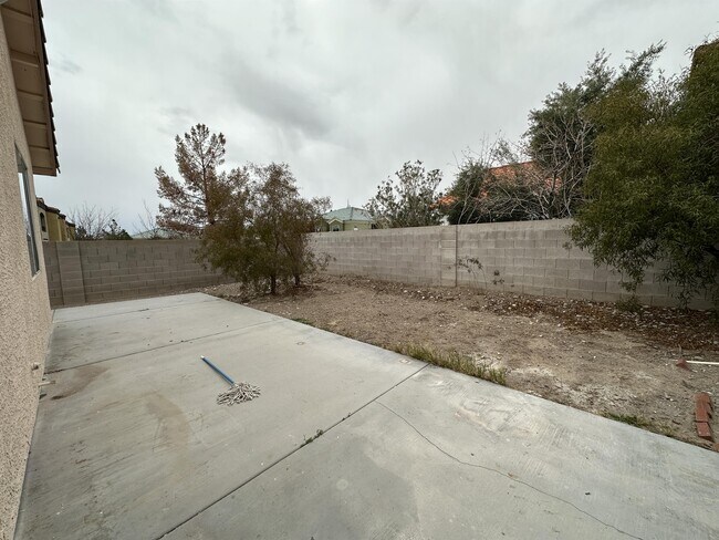 Building Photo - 8701 Emsdale Ct