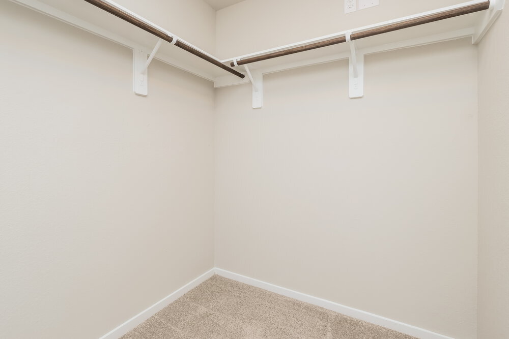 Building Photo - 530 Dalloway St