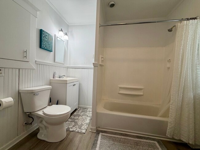 Building Photo - 500 Barrett St