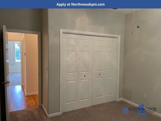 Building Photo - Beautiful 3 Bedroom 2 Bath Home Landscaping Included.