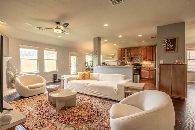 Building Photo - 1301 Rimstone Dr