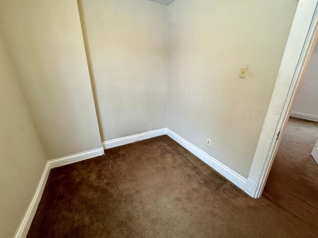 Building Photo - 5514 Broad St