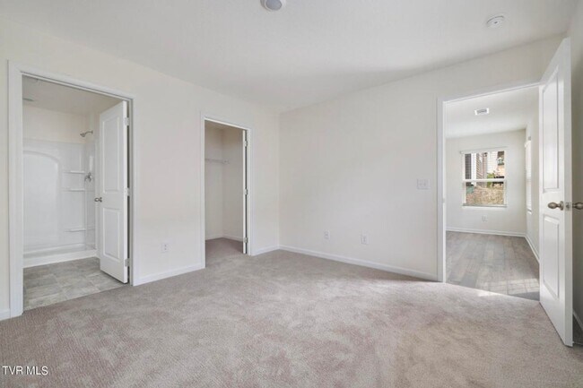 Building Photo - Charming 3-Bedroom Single-Family Home with Modern Comforts in Johnson City