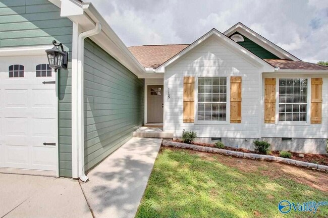 Building Photo - 118 River Oaks Dr