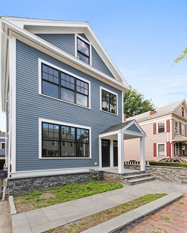 Building Photo - 70 Otis St