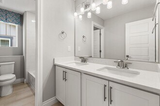 Building Photo - Beautiful Home in Commerce City!