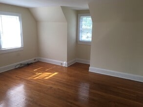 Building Photo - 170 20th St NE
