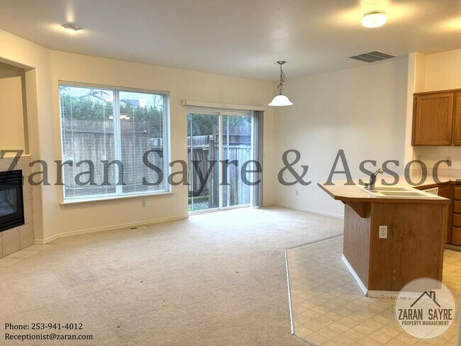 Building Photo - 178- Great 3 Bedroom Townhouse Condo in Milton!