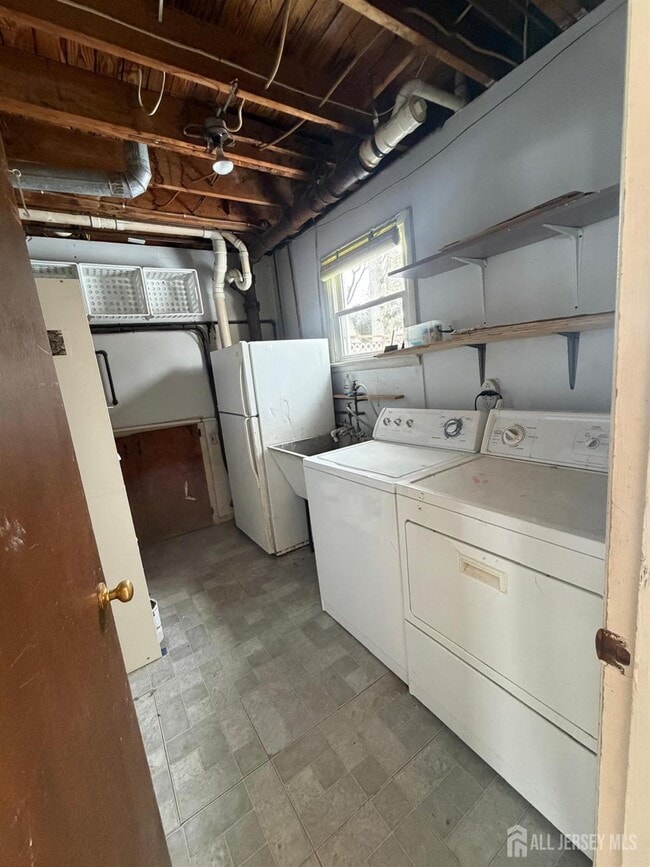 Building Photo - 16 Barnett Rd