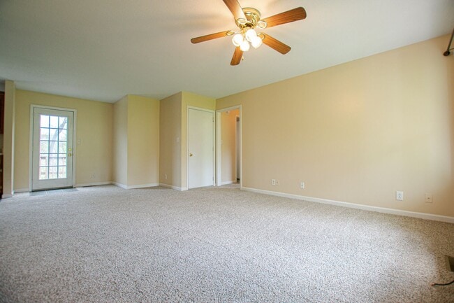 Building Photo - Three Bedroom with Unfinished Basement!