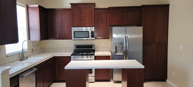 Building Photo - Adorable 2 Bedroom 2 Bath Condo