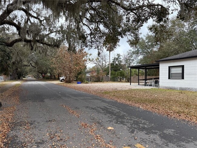 Building Photo - 719 E 8th St