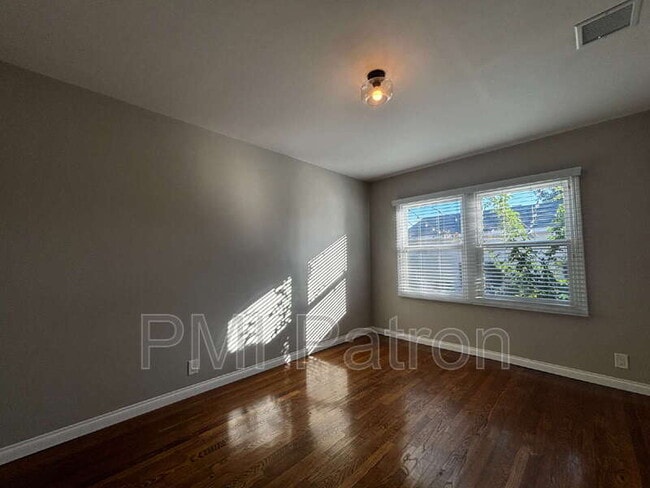 Building Photo - 2830 Harvey Way