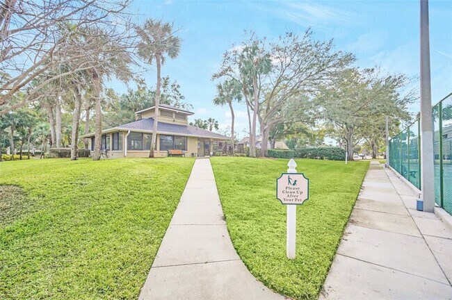 Building Photo - 8244 Limetree Ct