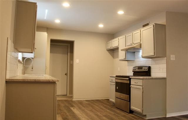 Building Photo - 6205 Fernwood Dr