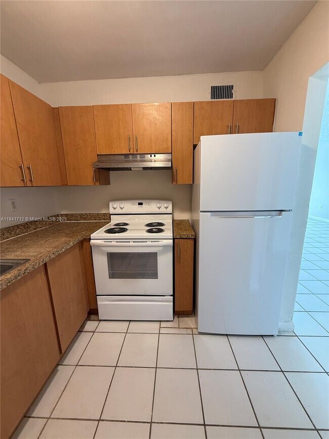 Primary Photo - 17001 NE 9th Ave