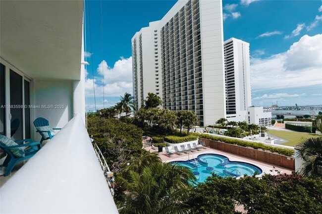 Building Photo - 1717 N Bayshore Dr