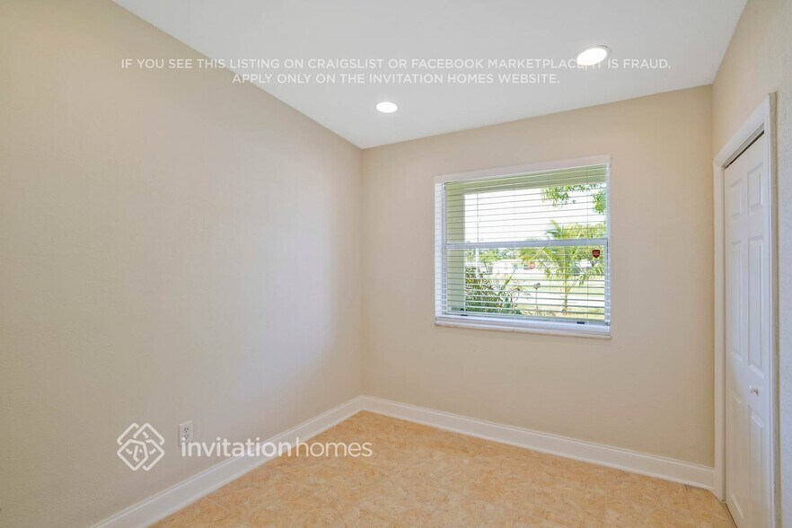 Building Photo - 5095 NE 17th Dr